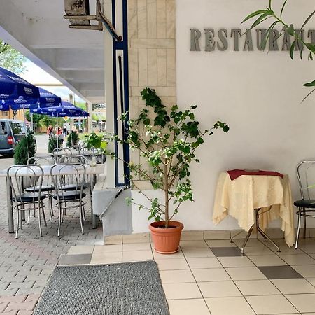 Hotel Decebal Bistrita Zewnętrze zdjęcie