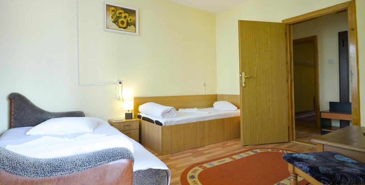 Hotel Decebal Bistrita Zewnętrze zdjęcie