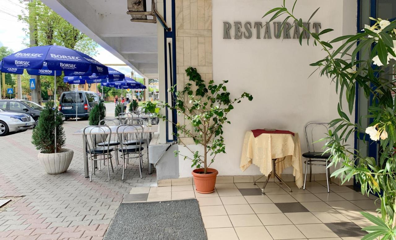 Hotel Decebal Bistrita Zewnętrze zdjęcie